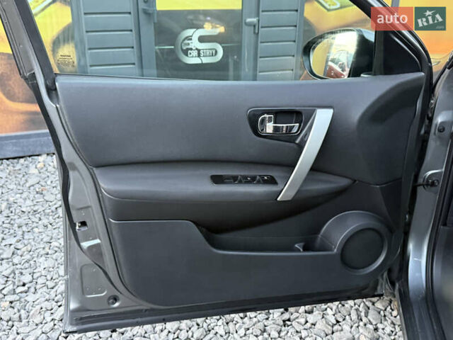 Сірий Ніссан Кашкай, об'ємом двигуна 1.6 л та пробігом 250 тис. км за 10700 $, фото 43 на Automoto.ua