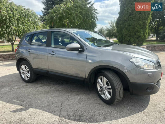 Серый Ниссан Кашкай, объемом двигателя 1.5 л и пробегом 230 тыс. км за 9900 $, фото 18 на Automoto.ua