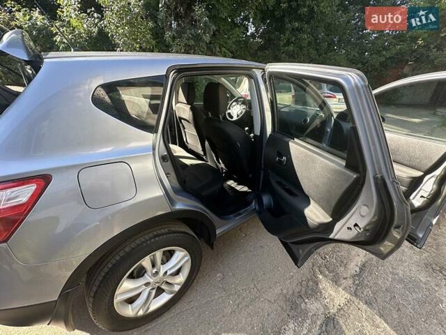 Сірий Ніссан Кашкай, об'ємом двигуна 2 л та пробігом 205 тис. км за 11500 $, фото 5 на Automoto.ua