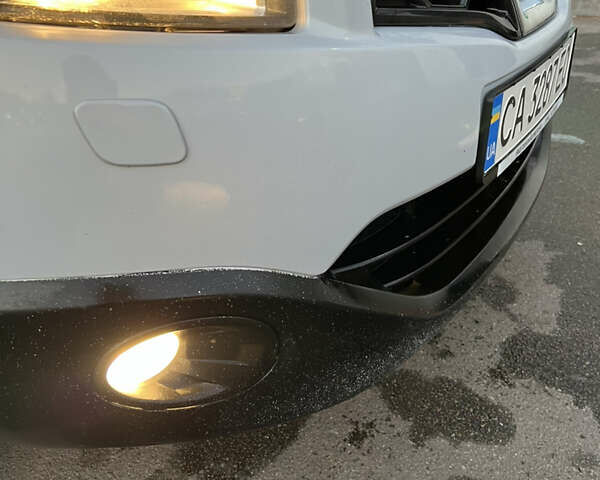 Серый Ниссан Кашкай, объемом двигателя 2 л и пробегом 220 тыс. км за 9500 $, фото 13 на Automoto.ua