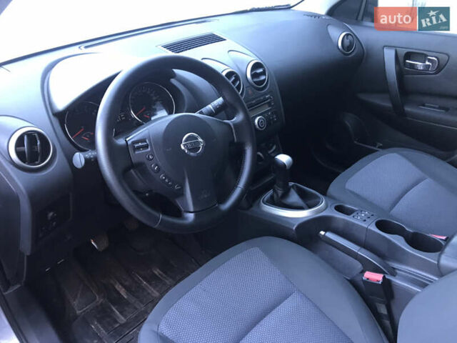 Серый Ниссан Кашкай, объемом двигателя 1.6 л и пробегом 285 тыс. км за 7999 $, фото 13 на Automoto.ua