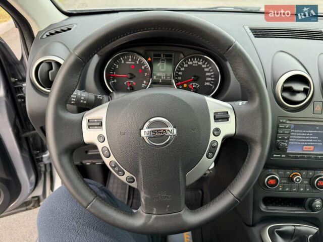 Сірий Ніссан Кашкай, об'ємом двигуна 1.6 л та пробігом 185 тис. км за 11799 $, фото 52 на Automoto.ua