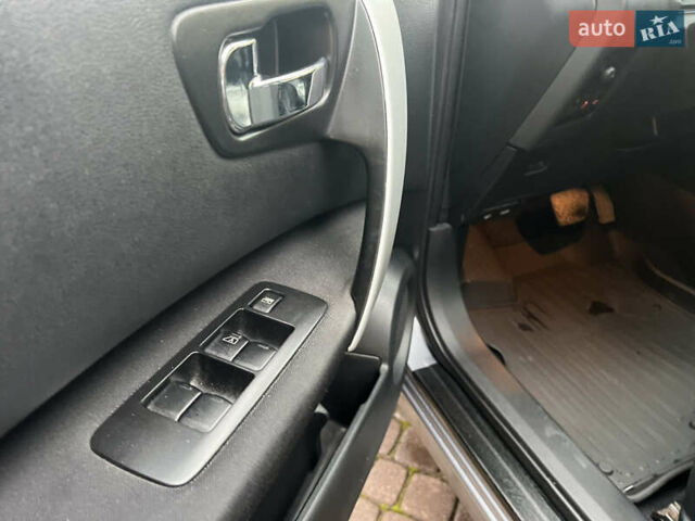 Сірий Ніссан Кашкай, об'ємом двигуна 2 л та пробігом 142 тис. км за 9750 $, фото 54 на Automoto.ua