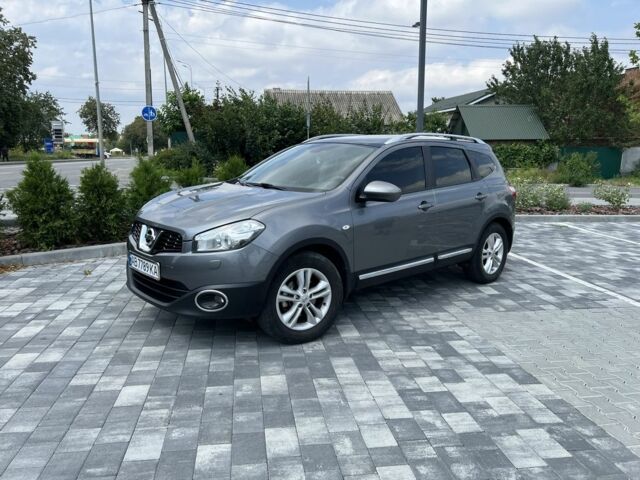 Серый Ниссан Кашкай, объемом двигателя 1.5 л и пробегом 270 тыс. км за 10999 $, фото 1 на Automoto.ua