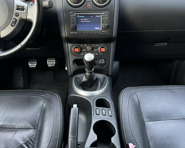 Серый Ниссан Кашкай, объемом двигателя 2 л и пробегом 242 тыс. км за 12550 $, фото 52 на Automoto.ua