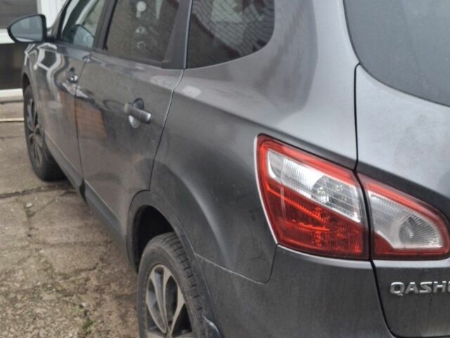 Сірий Ніссан Кашкай, об'ємом двигуна 2 л та пробігом 143 тис. км за 10700 $, фото 4 на Automoto.ua