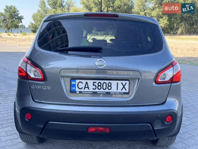 Серый Ниссан Кашкай, объемом двигателя 2 л и пробегом 98 тыс. км за 10900 $, фото 4 на Automoto.ua