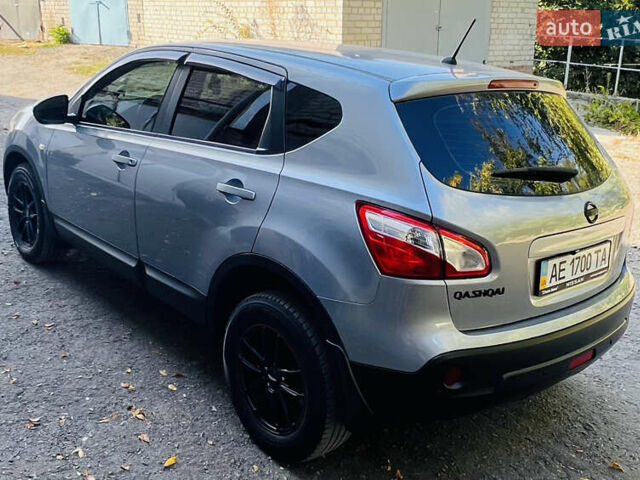 Серый Ниссан Кашкай, объемом двигателя 1.99 л и пробегом 148 тыс. км за 11500 $, фото 23 на Automoto.ua