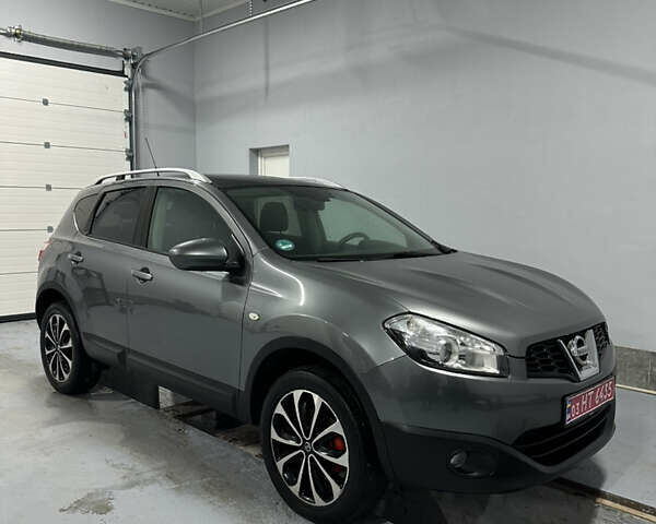 Серый Ниссан Кашкай, объемом двигателя 1.6 л и пробегом 167 тыс. км за 10750 $, фото 1 на Automoto.ua