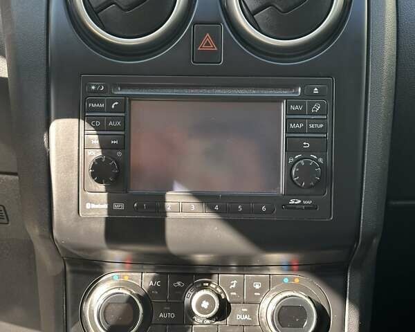 Сірий Ніссан Кашкай, об'ємом двигуна 2 л та пробігом 205 тис. км за 11500 $, фото 11 на Automoto.ua