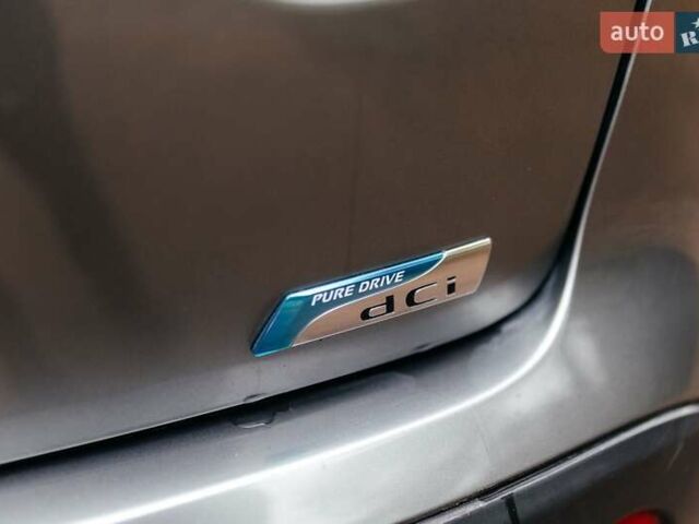 Сірий Ніссан Кашкай, об'ємом двигуна 1.46 л та пробігом 250 тис. км за 9666 $, фото 12 на Automoto.ua