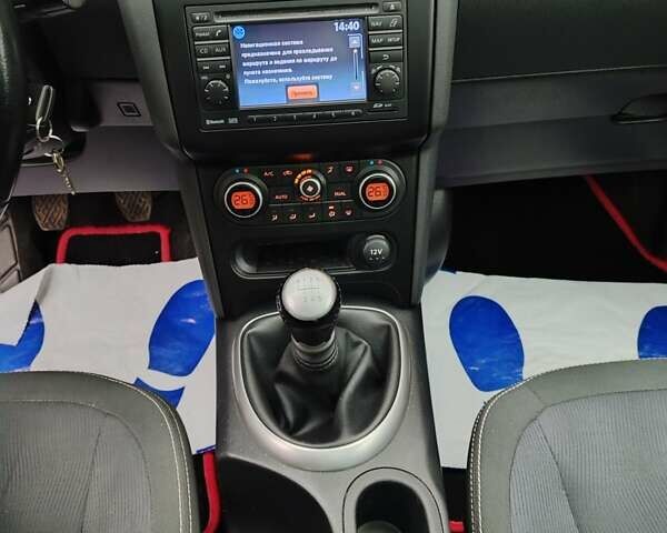 Серый Ниссан Кашкай, объемом двигателя 1.5 л и пробегом 192 тыс. км за 10200 $, фото 21 на Automoto.ua