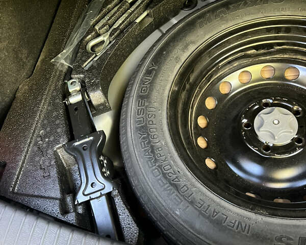 Серый Ниссан Кашкай, объемом двигателя 1.99 л и пробегом 148 тыс. км за 11500 $, фото 18 на Automoto.ua