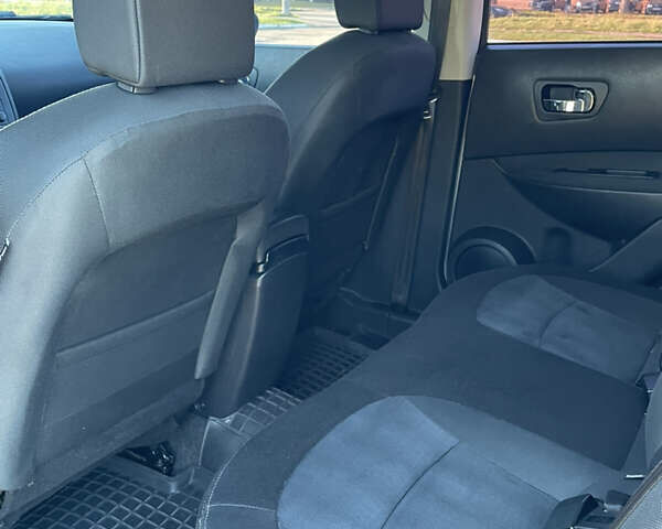 Сірий Ніссан Кашкай, об'ємом двигуна 2 л та пробігом 200 тис. км за 10450 $, фото 18 на Automoto.ua