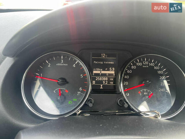 Сірий Ніссан Кашкай, об'ємом двигуна 1.6 л та пробігом 258 тис. км за 12000 $, фото 1 на Automoto.ua