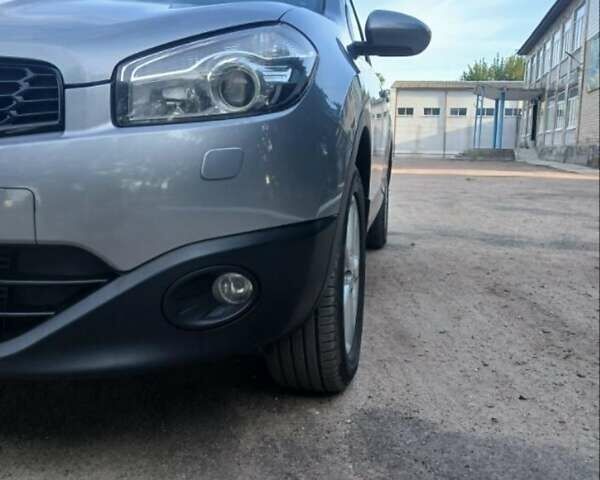 Сірий Ніссан Кашкай, об'ємом двигуна 1.5 л та пробігом 247 тис. км за 11300 $, фото 2 на Automoto.ua