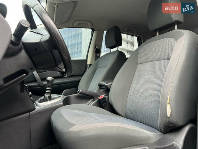 Серый Ниссан Кашкай, объемом двигателя 1.5 л и пробегом 271 тыс. км за 8750 $, фото 33 на Automoto.ua