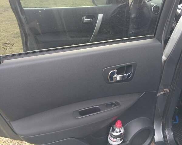 Серый Ниссан Кашкай, объемом двигателя 2 л и пробегом 198 тыс. км за 10600 $, фото 13 на Automoto.ua