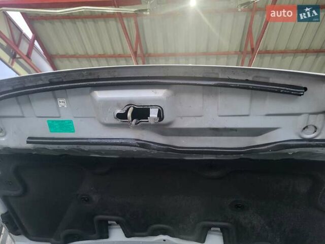 Серый Ниссан Кашкай, объемом двигателя 2 л и пробегом 220 тыс. км за 11500 $, фото 6 на Automoto.ua