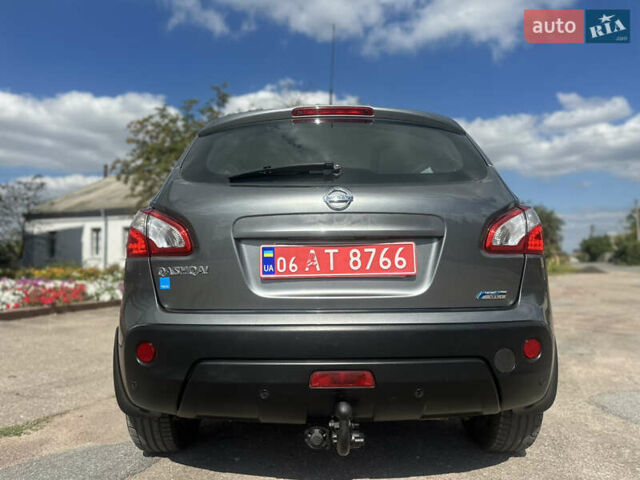 Серый Ниссан Кашкай, объемом двигателя 1.5 л и пробегом 230 тыс. км за 9900 $, фото 3 на Automoto.ua