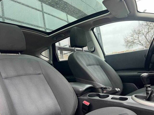 Серый Ниссан Кашкай, объемом двигателя 2 л и пробегом 260 тыс. км за 11500 $, фото 16 на Automoto.ua