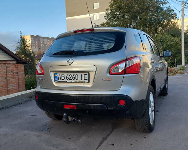 Серый Ниссан Кашкай, объемом двигателя 1.6 л и пробегом 177 тыс. км за 10600 $, фото 1 на Automoto.ua