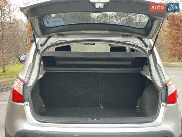 Серый Ниссан Кашкай, объемом двигателя 1.5 л и пробегом 271 тыс. км за 8750 $, фото 45 на Automoto.ua