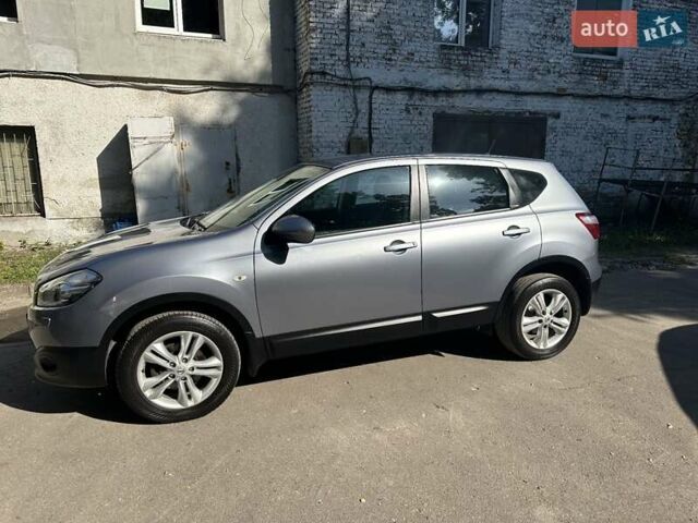 Сірий Ніссан Кашкай, об'ємом двигуна 2 л та пробігом 205 тис. км за 11500 $, фото 14 на Automoto.ua