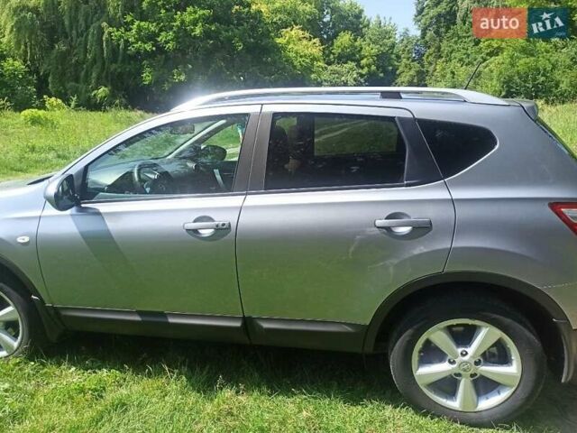 Серый Ниссан Кашкай, объемом двигателя 1.5 л и пробегом 256 тыс. км за 12350 $, фото 3 на Automoto.ua