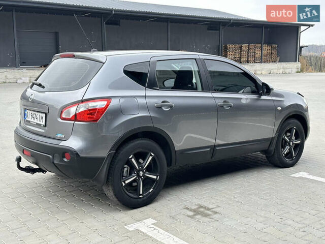 Серый Ниссан Кашкай, объемом двигателя 1.46 л и пробегом 293 тыс. км за 9500 $, фото 2 на Automoto.ua