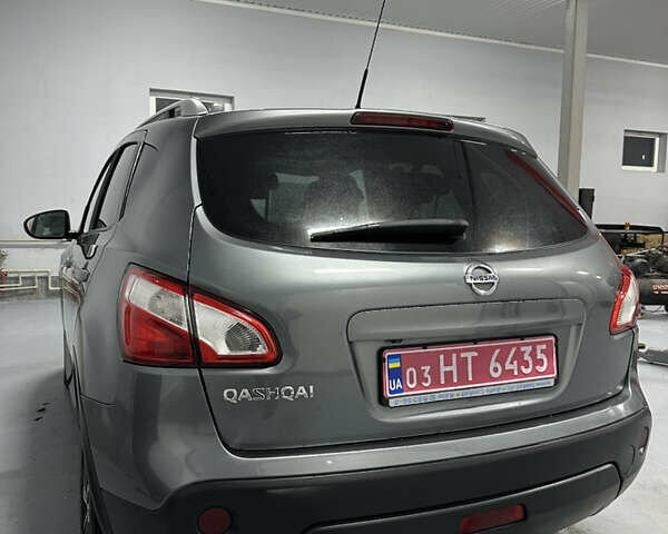 Серый Ниссан Кашкай, объемом двигателя 1.6 л и пробегом 167 тыс. км за 10750 $, фото 10 на Automoto.ua