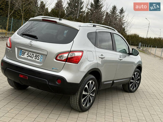 Серый Ниссан Кашкай, объемом двигателя 1.5 л и пробегом 220 тыс. км за 10400 $, фото 2 на Automoto.ua