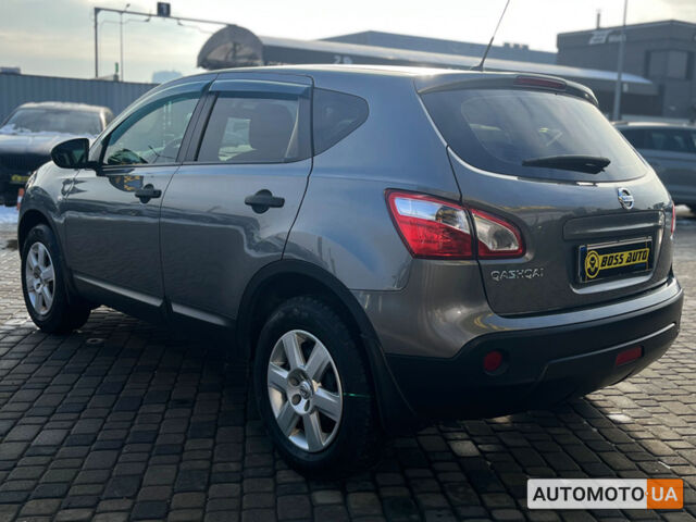 Серый Ниссан Кашкай, объемом двигателя 1.6 л и пробегом 162 тыс. км за 10700 $, фото 4 на Automoto.ua