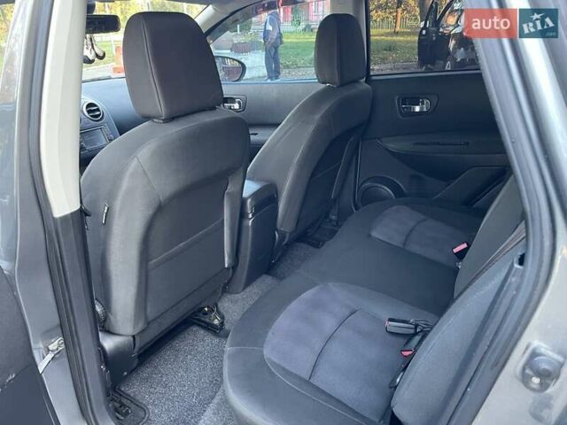 Серый Ниссан Кашкай, объемом двигателя 1.6 л и пробегом 160 тыс. км за 10900 $, фото 36 на Automoto.ua