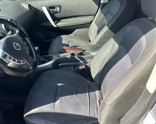 Серый Ниссан Кашкай, объемом двигателя 1.46 л и пробегом 219 тыс. км за 11000 $, фото 8 на Automoto.ua