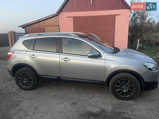 Сірий Ніссан Кашкай, об'ємом двигуна 2 л та пробігом 220 тис. км за 12900 $, фото 2 на Automoto.ua
