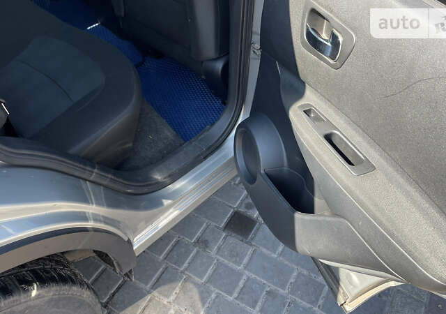 Серый Ниссан Кашкай, объемом двигателя 1.46 л и пробегом 241 тыс. км за 10300 $, фото 40 на Automoto.ua