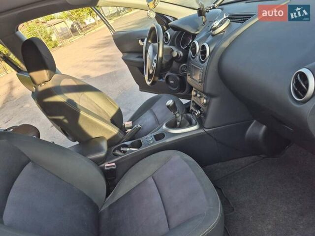 Серый Ниссан Кашкай, объемом двигателя 1.6 л и пробегом 260 тыс. км за 9800 $, фото 23 на Automoto.ua