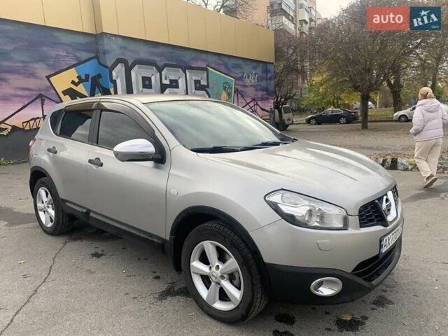 Сірий Ніссан Кашкай, об'ємом двигуна 1.6 л та пробігом 147 тис. км за 9999 $, фото 14 на Automoto.ua