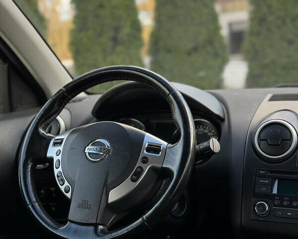 Серый Ниссан Кашкай, объемом двигателя 1.5 л и пробегом 264 тыс. км за 9299 $, фото 19 на Automoto.ua