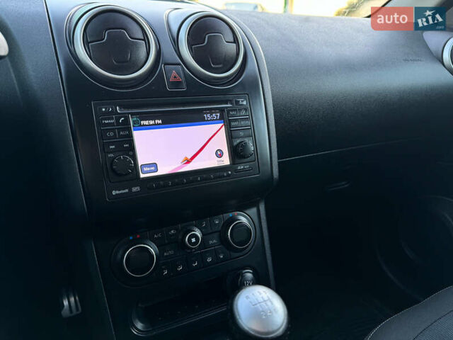 Серый Ниссан Кашкай, объемом двигателя 1.5 л и пробегом 200 тыс. км за 11599 $, фото 62 на Automoto.ua