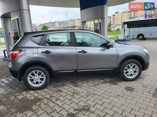 Серый Ниссан Кашкай, объемом двигателя 1.6 л и пробегом 231 тыс. км за 9999 $, фото 24 на Automoto.ua