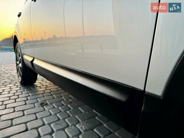 Серый Ниссан Кашкай, объемом двигателя 1.5 л и пробегом 200 тыс. км за 11599 $, фото 25 на Automoto.ua