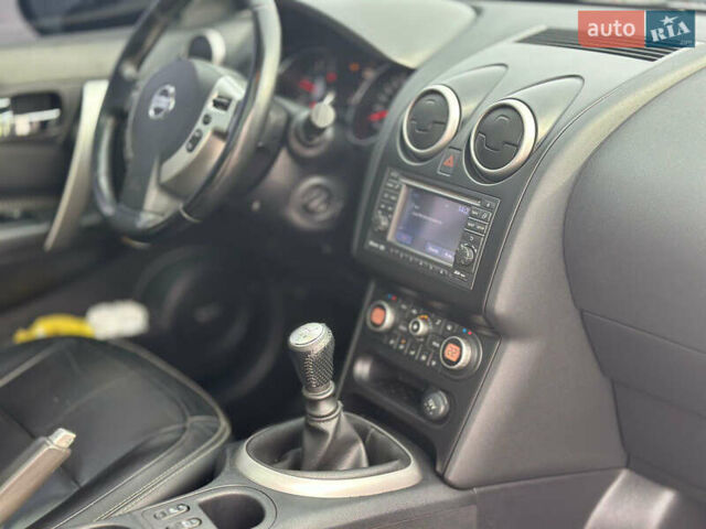 Серый Ниссан Кашкай, объемом двигателя 1.46 л и пробегом 256 тыс. км за 11000 $, фото 26 на Automoto.ua