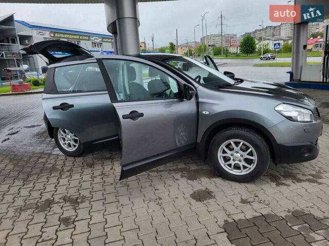 Серый Ниссан Кашкай, объемом двигателя 1.6 л и пробегом 231 тыс. км за 9999 $, фото 77 на Automoto.ua