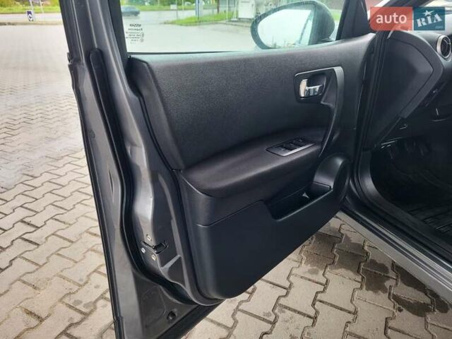 Серый Ниссан Кашкай, объемом двигателя 1.6 л и пробегом 231 тыс. км за 9999 $, фото 92 на Automoto.ua