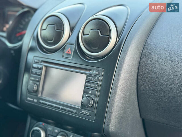 Серый Ниссан Кашкай, объемом двигателя 1.5 л и пробегом 200 тыс. км за 11599 $, фото 77 на Automoto.ua