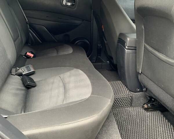 Серый Ниссан Кашкай, объемом двигателя 1.5 л и пробегом 284 тыс. км за 9800 $, фото 8 на Automoto.ua