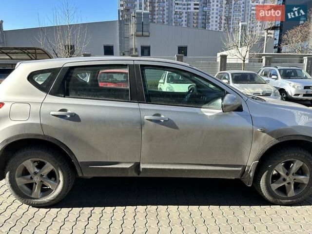 Серый Ниссан Кашкай, объемом двигателя 2 л и пробегом 100 тыс. км за 13000 $, фото 2 на Automoto.ua