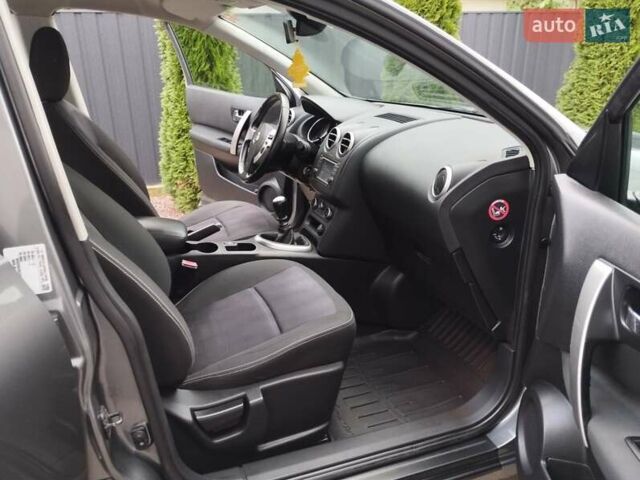 Сірий Ніссан Кашкай, об'ємом двигуна 1.6 л та пробігом 247 тис. км за 9650 $, фото 13 на Automoto.ua